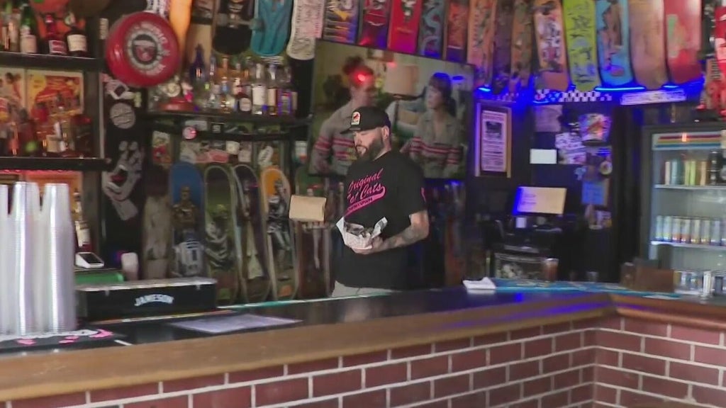 Fort Lauderdale proposes earlier closing times for downtown bars, facing pushback from business owners — CBS Miami, Conroe Dining news