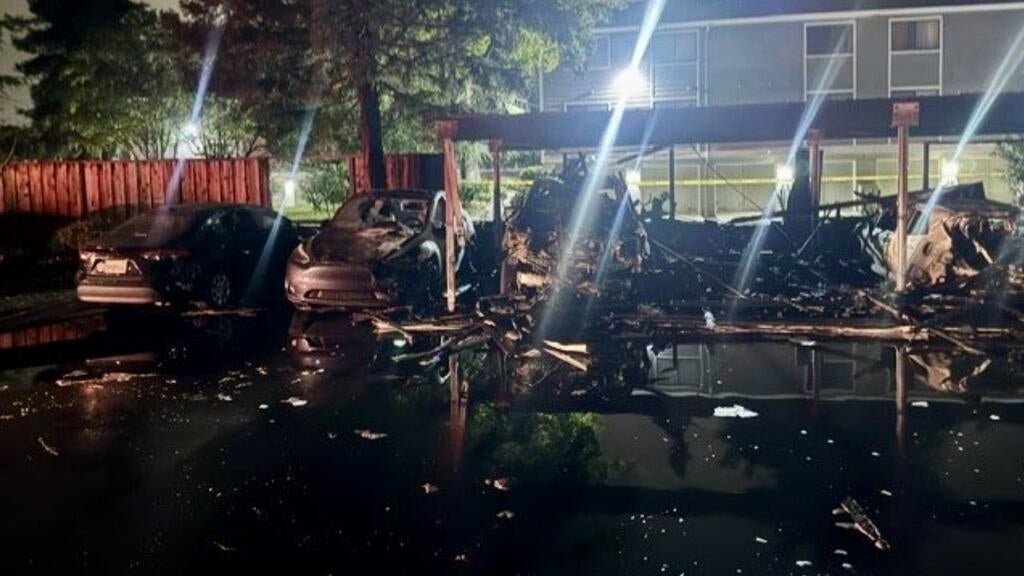Overnight fire at San Jose housing complex damages more than 20 vehicles, carport — CBS Bay Area (KPIX), Conroe Community news